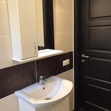 Апартаменты Gil Apartments, квартира студия в самом центре пл петефи Ужгород