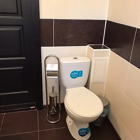 Gil Apartments, квартира студия в самом центре пл петефи *